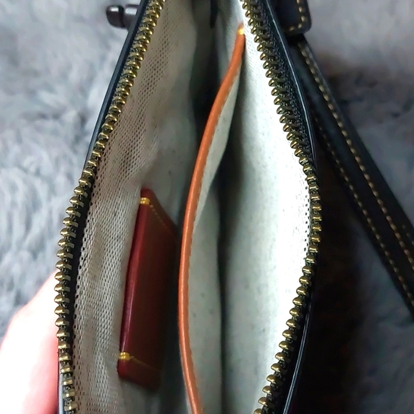 SOLD🥰 Coach 1941 exotic 21 wristlet wallet  in smooth glovetanned 🖤🩶🤍🩷 - Picture 10 of 15